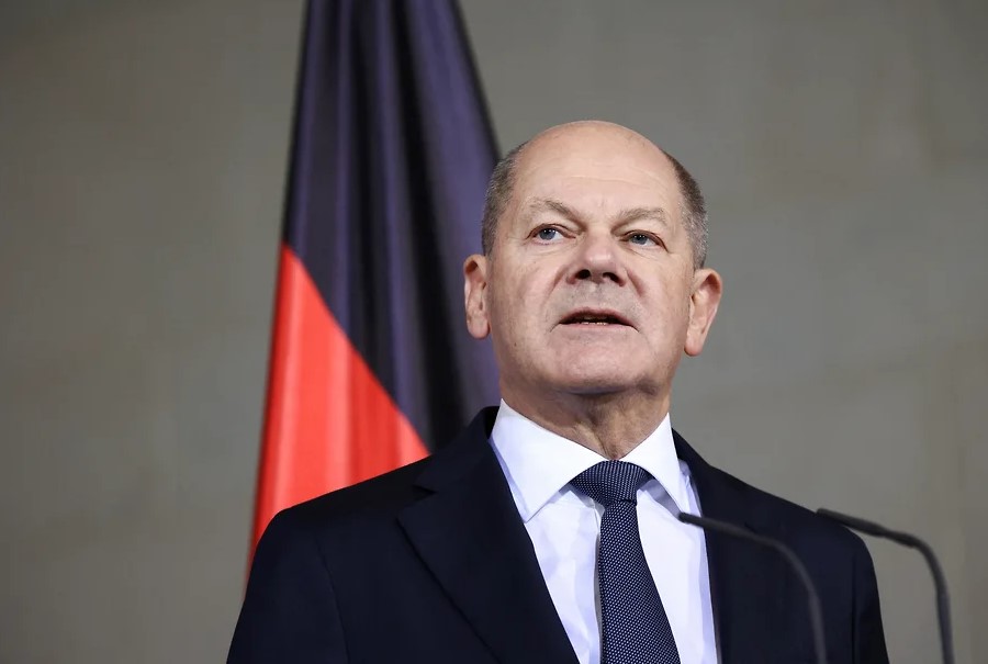 Scholz bleibt in der Politik