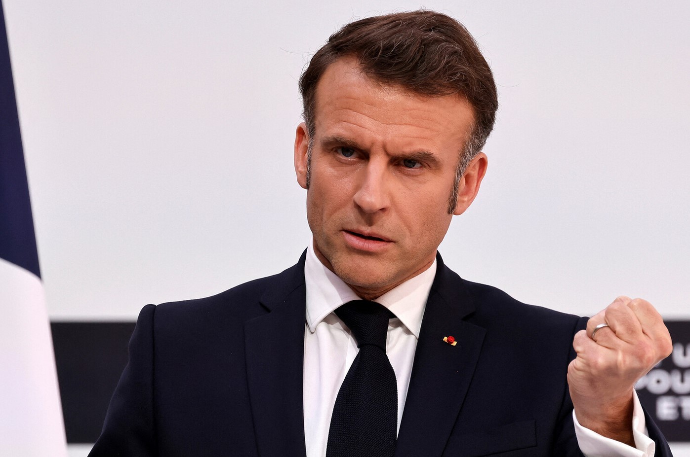 Macron kündigt „massive“ neue Sanktionen gegen Russland an