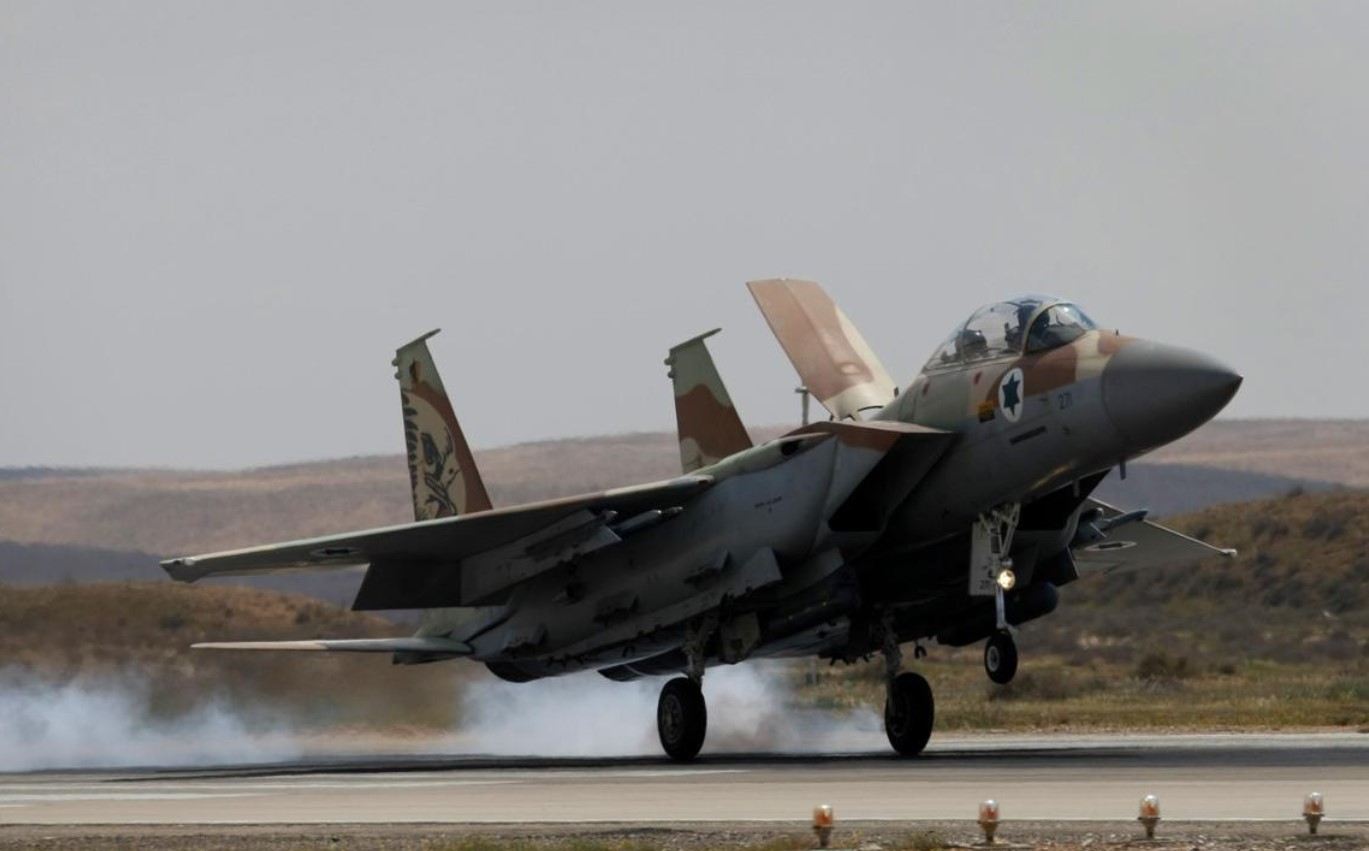 Israel fliegt massive Luftangriffe auf den Jemen