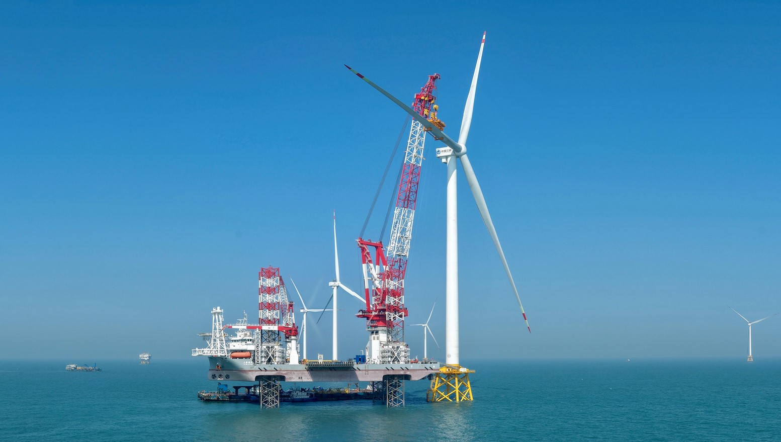 China installiert größte Offshore-Windturbine der Welt