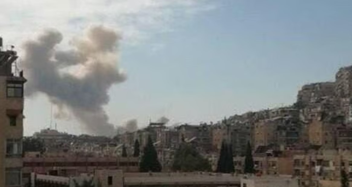 Frankreich und Großbritannien greifen ISIS-Waffenlager an