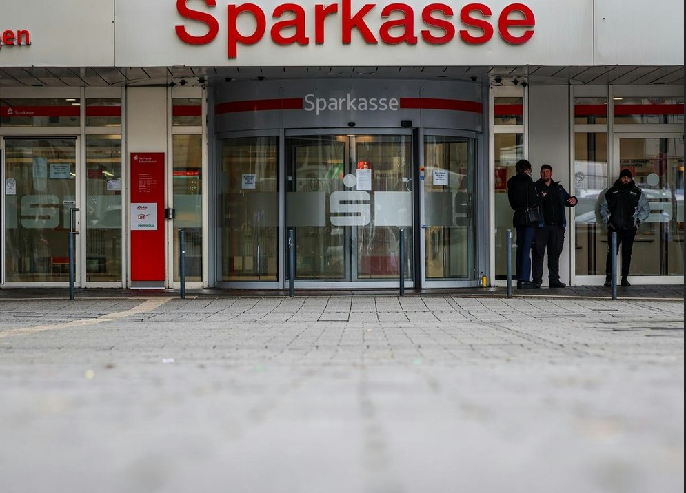 Haftet die Bank für aufgebrochene Schließfächer?