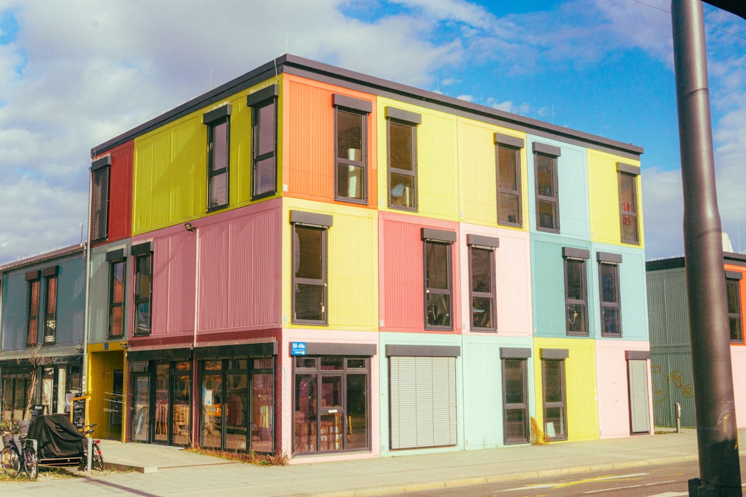 Nachhaltiges Wohngebäude mit energieeffizienter Architektur in Deutschland