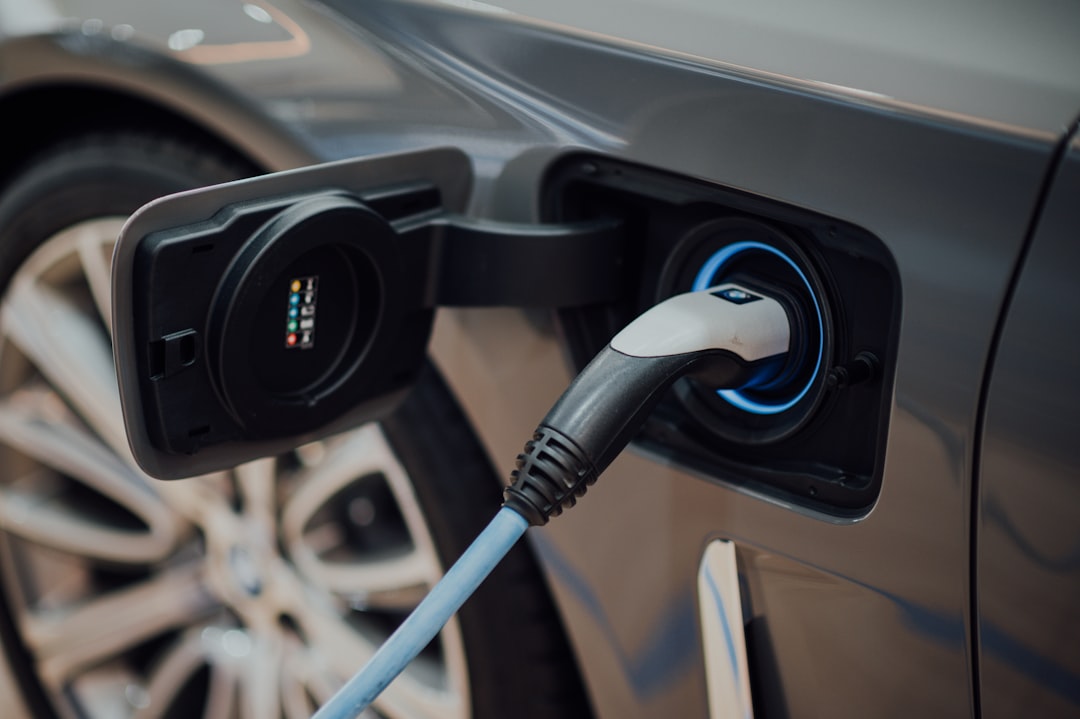 Elektroauto an einer Ladestation – Vergleich der besten Modelle 2026 in Deutschland